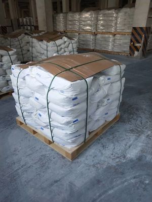 Masterbatchのプラスチック二酸化チタンの顔料はCR-210 CAS 13463-67-7を粉にする