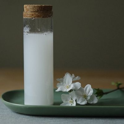 液体の45% 60%の食品等級の二酸化チタンの白い着色料のスラリーのタイプ