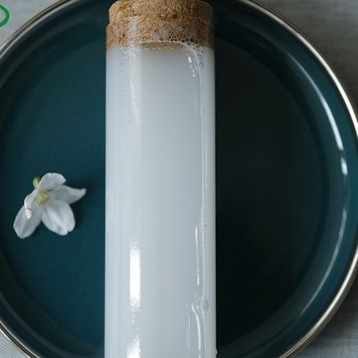 液体の45% 60%の食品等級の二酸化チタンの白い着色料のスラリーのタイプ